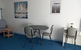 Grand Studio Vue Mer Dans Residence Des 3 Iles Pres De La Thalasso